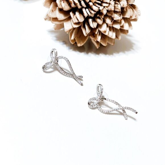 diamond bow earrings M45 - Picture 2 of 7